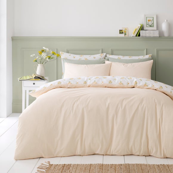 Carousel navigation image position 3 of 7