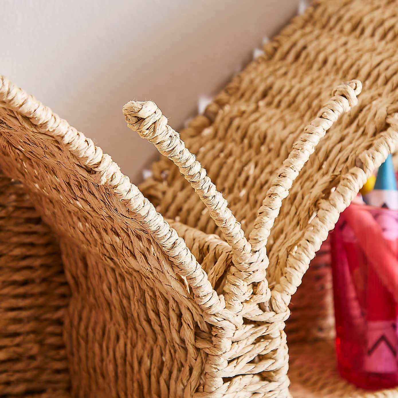 Carousel zoom image position 2 of 3