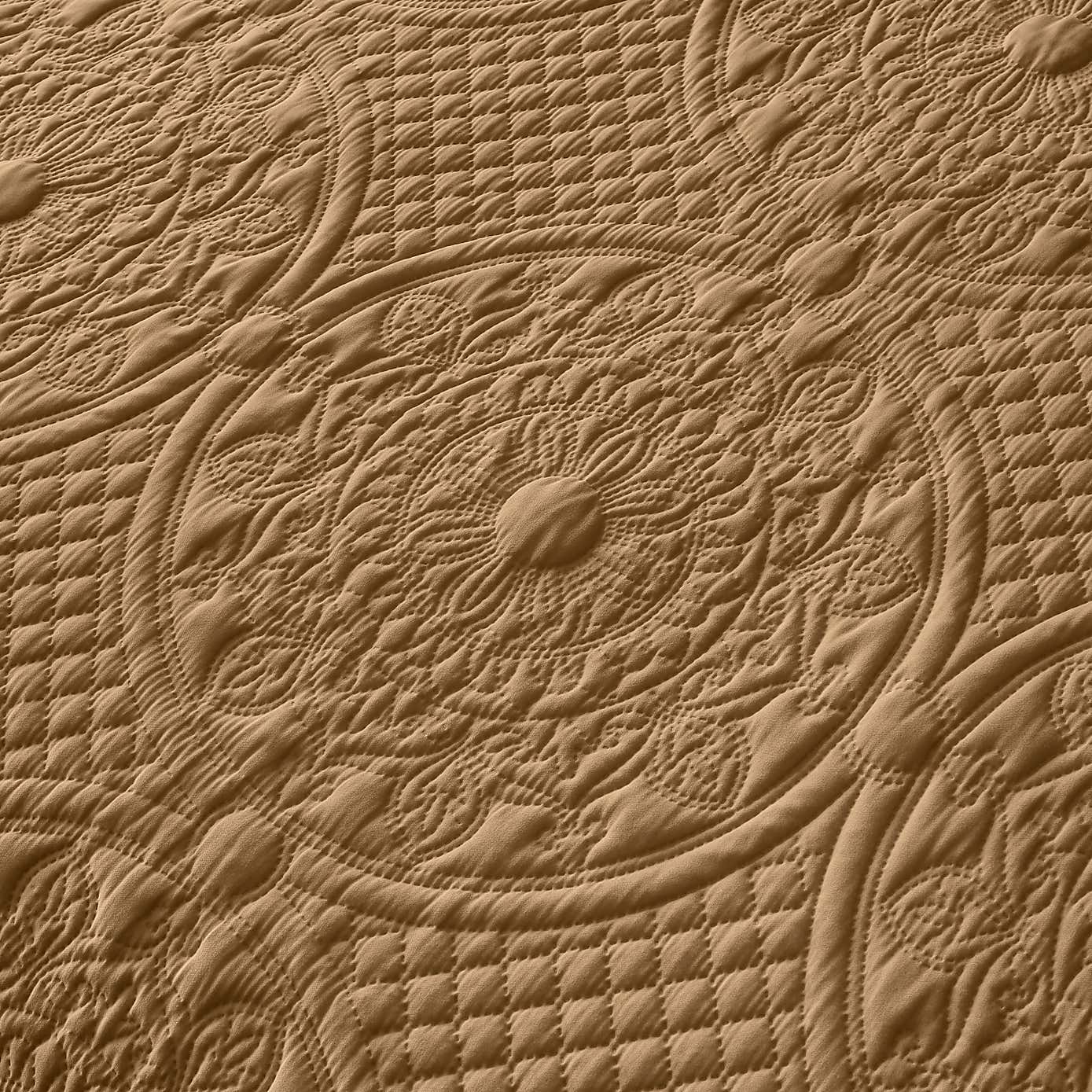 Carousel zoom image position 3 of 4