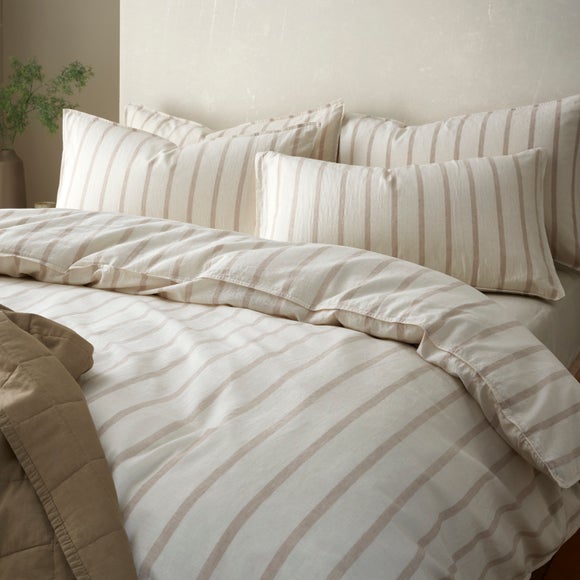 Carousel navigation image position 5 of 7