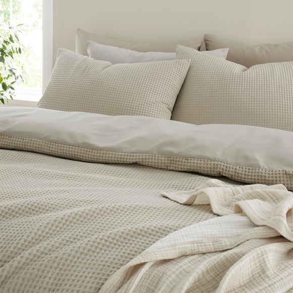 Carousel navigation image position 4 of 5