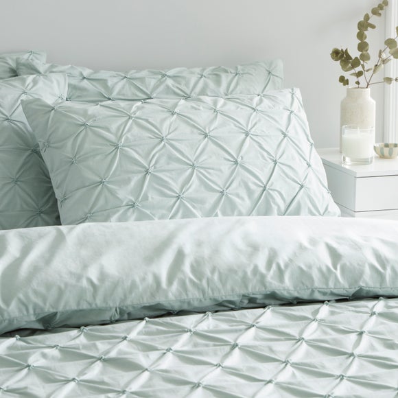 Aster Pintuck 100% Cotton Standard Pillowcase Pair