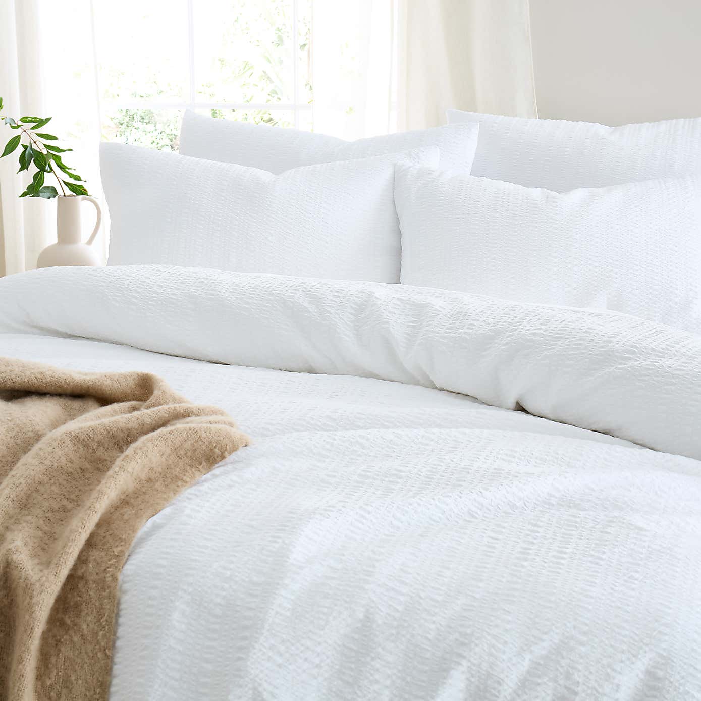 Carousel zoom image position 3 of 5