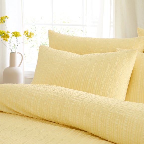 Finn Seersucker Standard Pillowcase Pair