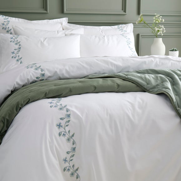 Carousel navigation image position 4 of 6