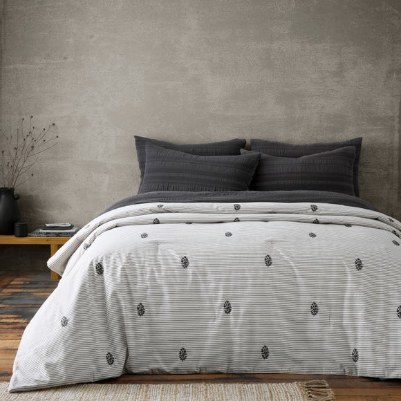 Albury Stripe 100% Cotton Bedspread