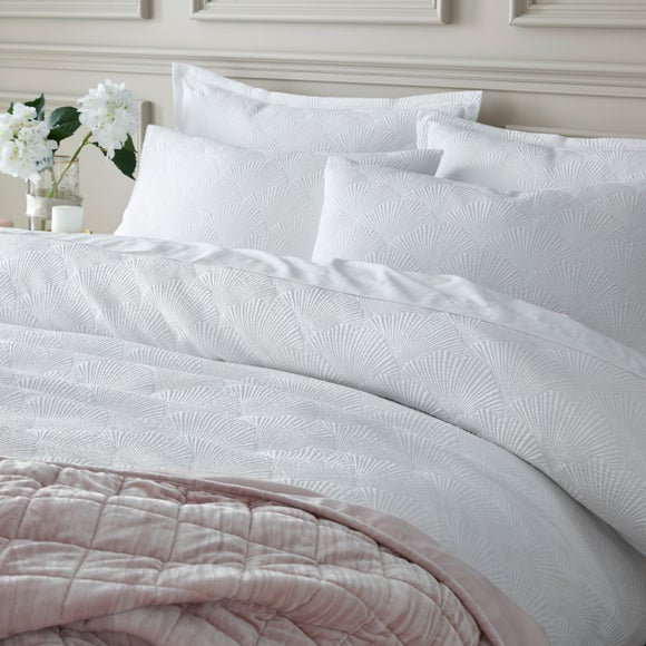 Carousel navigation image position 4 of 6