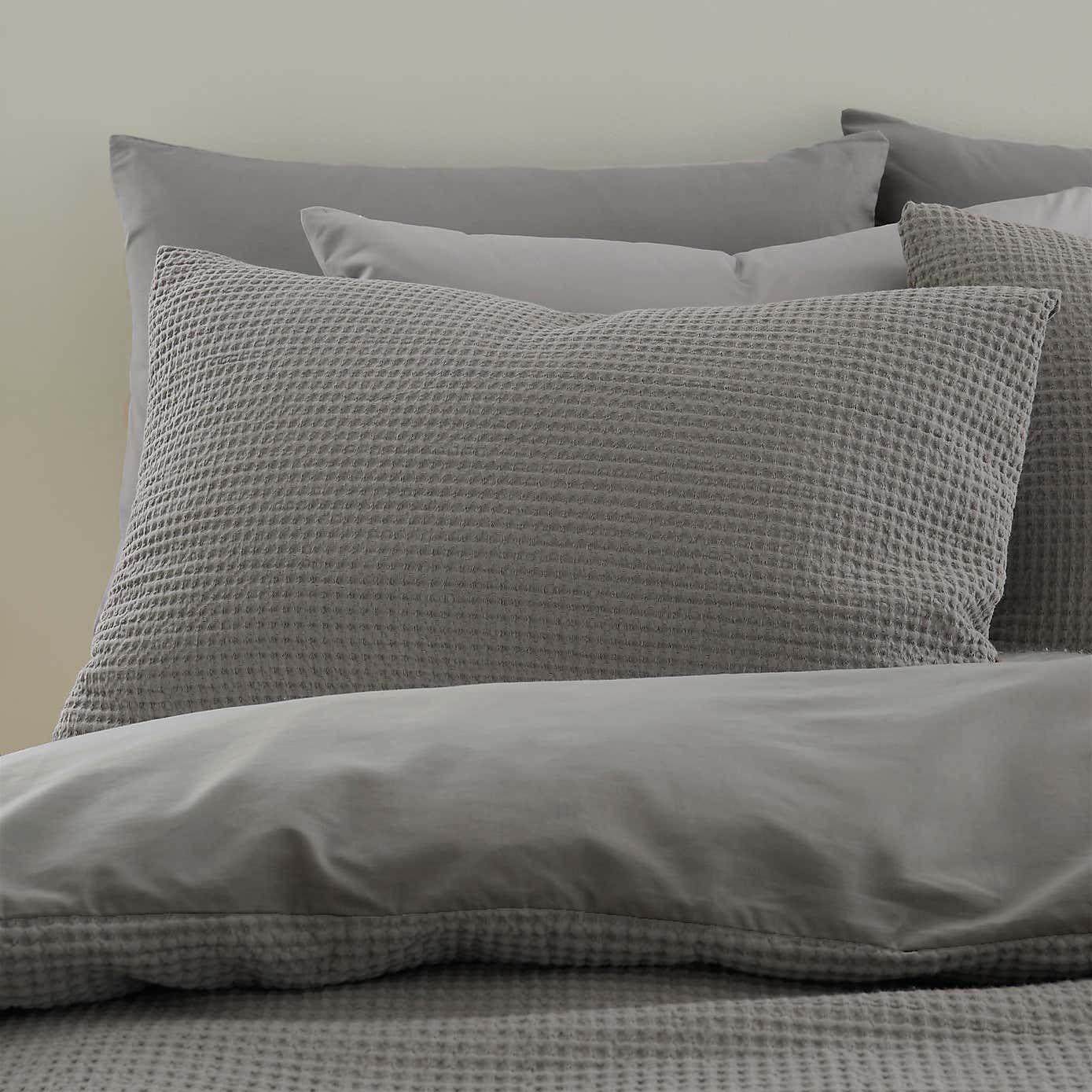 Carousel zoom image position 2 of 5