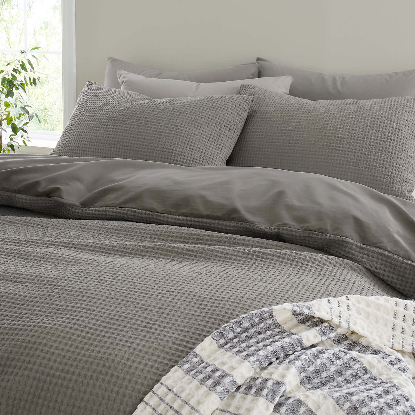 Carousel zoom image position 4 of 5