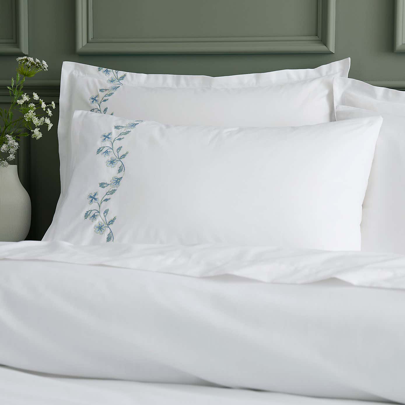 Carousel zoom image position 2 of 6