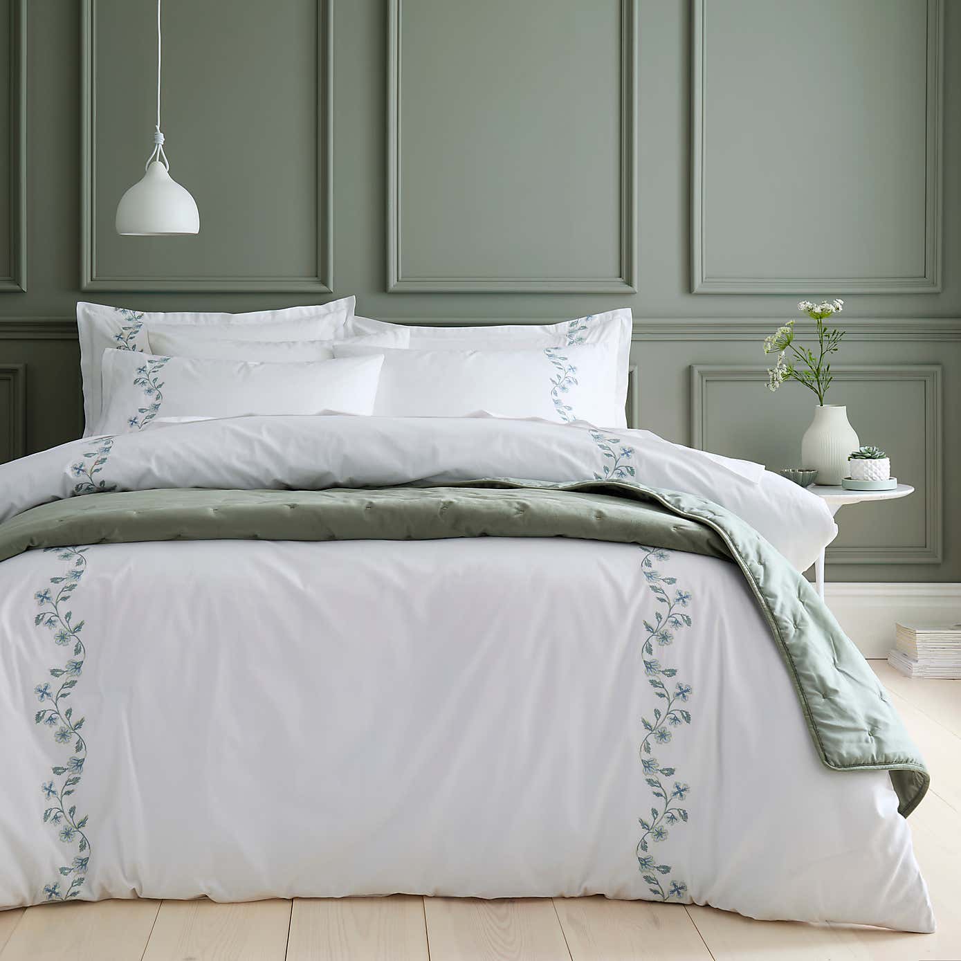 Carousel zoom image position 5 of 6