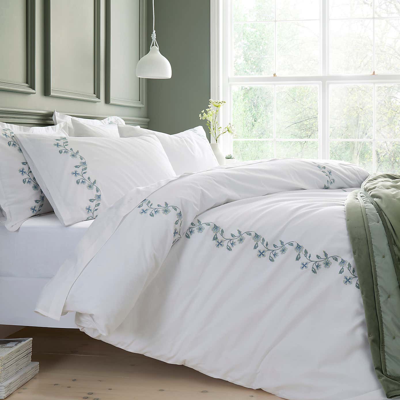 Carousel zoom image position 6 of 6