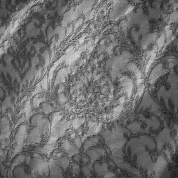 Carousel navigation image position 3 of 4