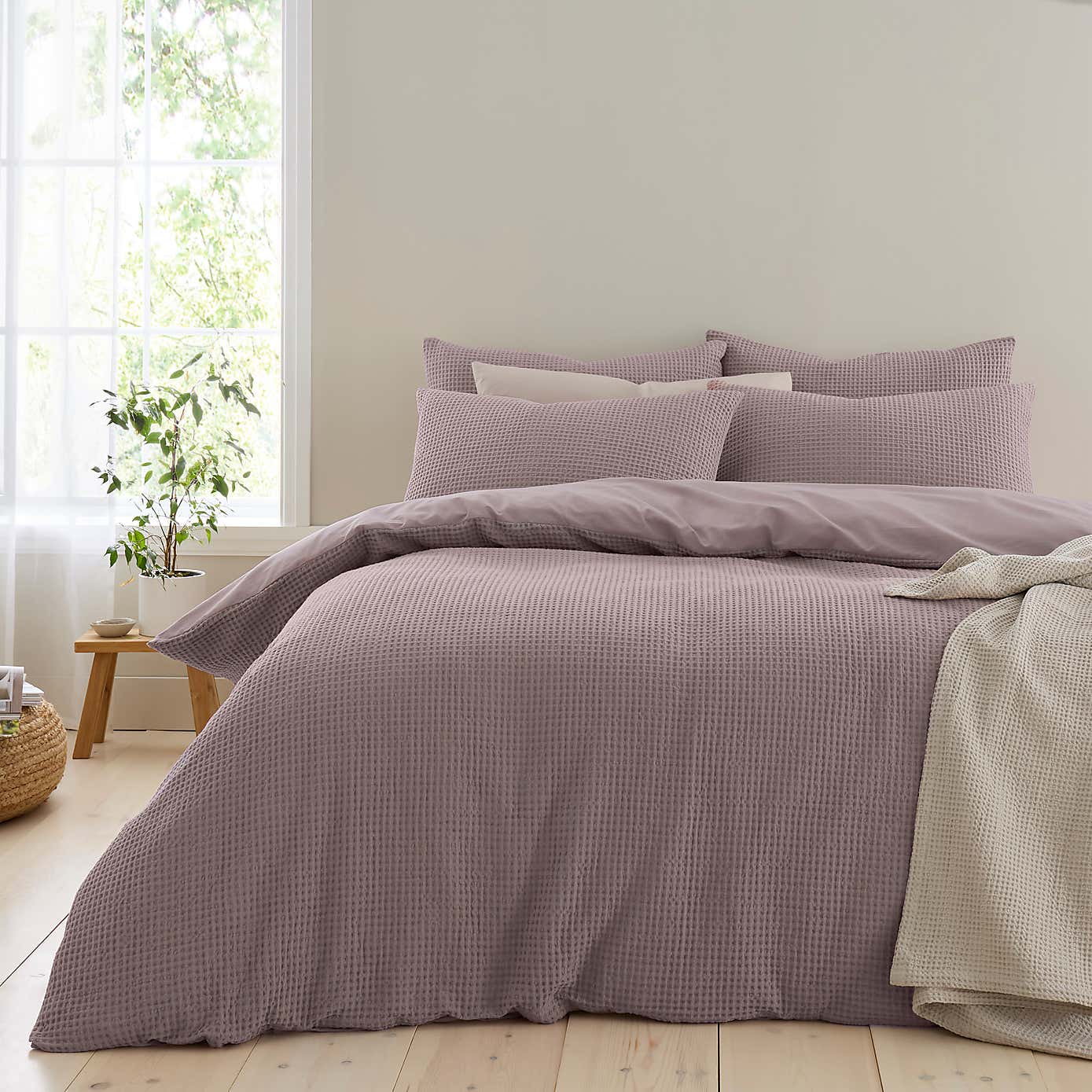 Carousel zoom image position 4 of 4