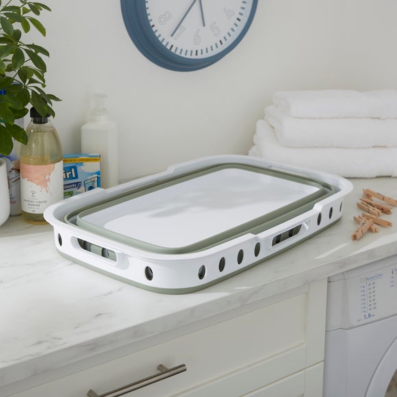 Carousel navigation image position 2 of 3