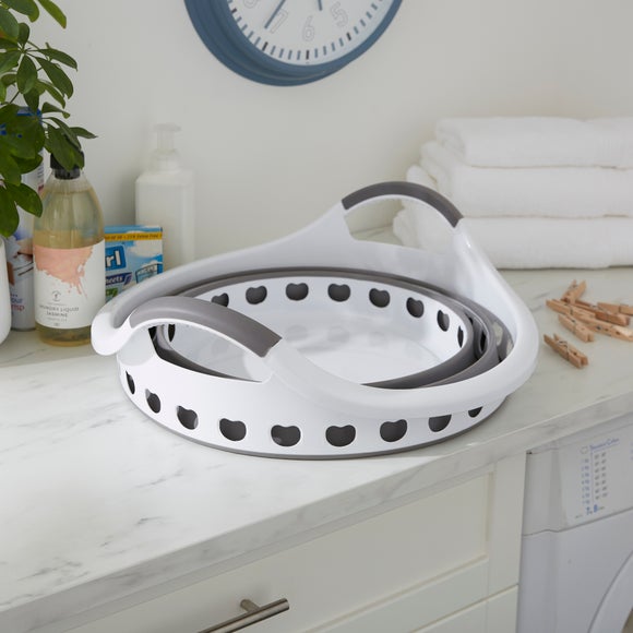 Carousel navigation image position 2 of 3