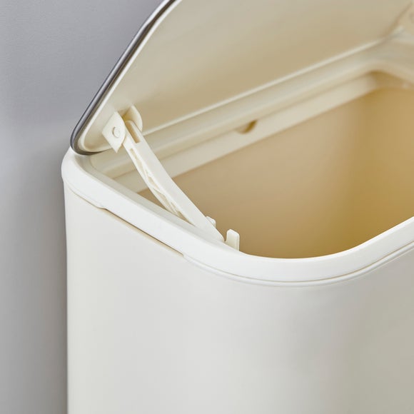 Carousel navigation image position 2 of 3