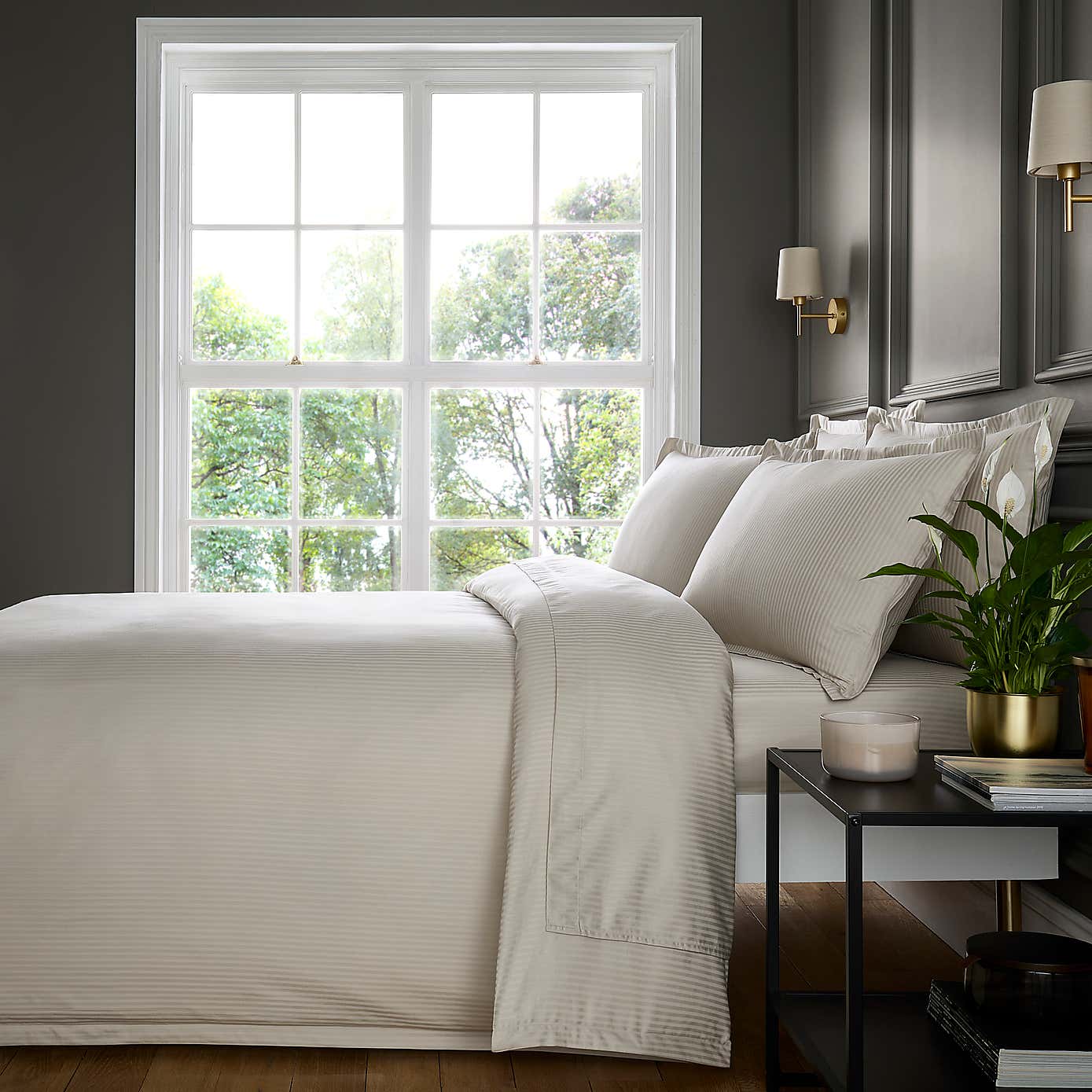 Carousel zoom image position 2 of 2