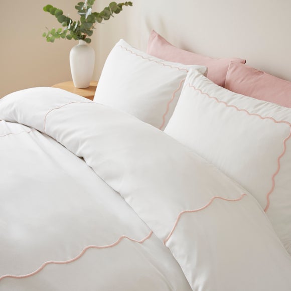 Carousel navigation image position 4 of 5