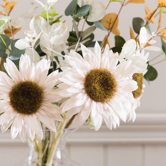 Carousel navigation image position 3 of 5