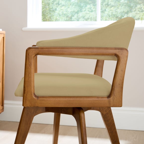 Carousel navigation image position 5 of 9