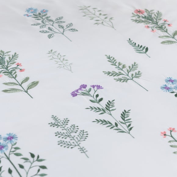 Carousel navigation image position 3 of 6