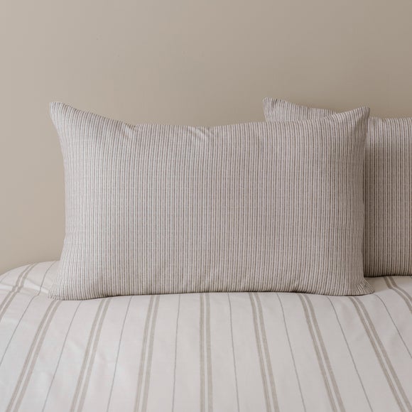 Carousel navigation image position 4 of 8