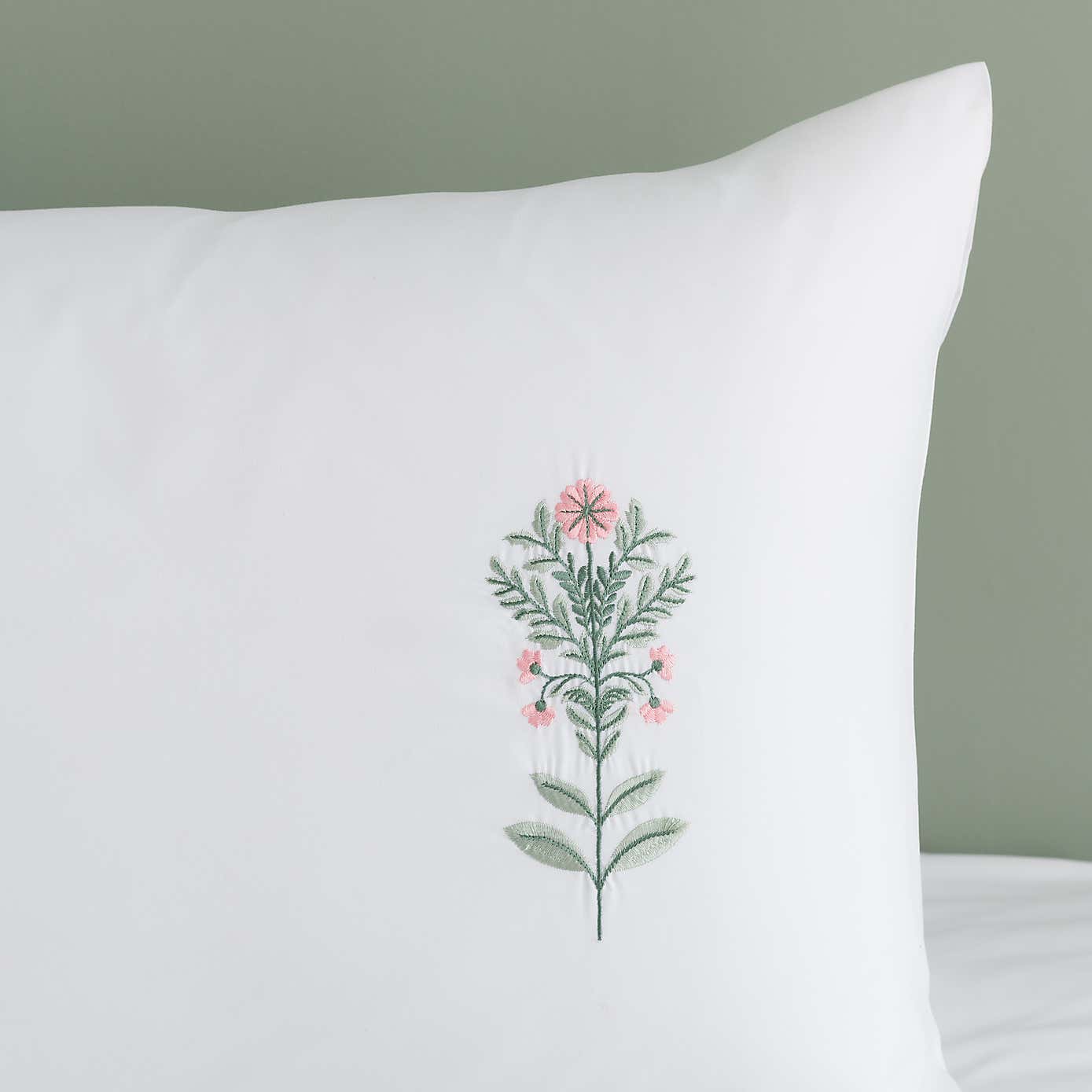 Carousel zoom image position 4 of 6