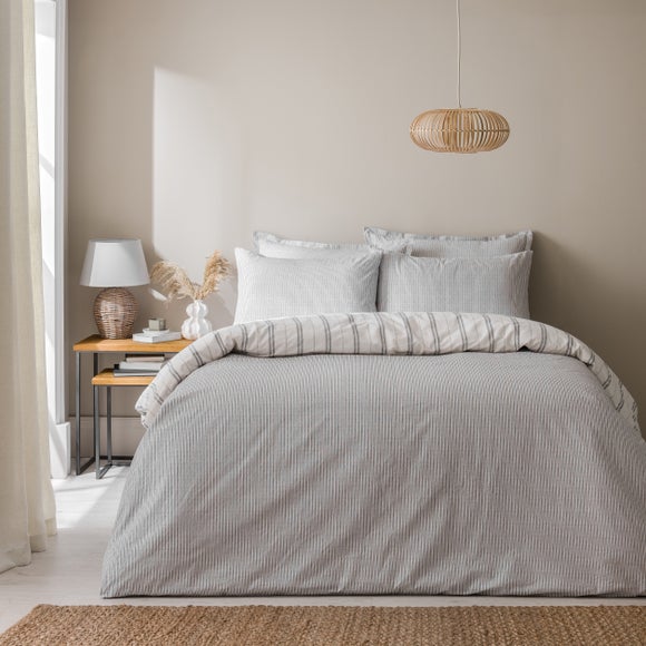 Carousel navigation image position 3 of 9