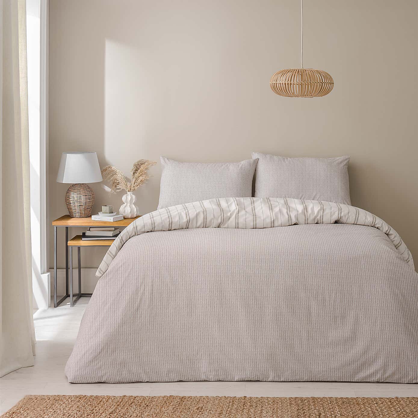 Carousel zoom image position 3 of 8