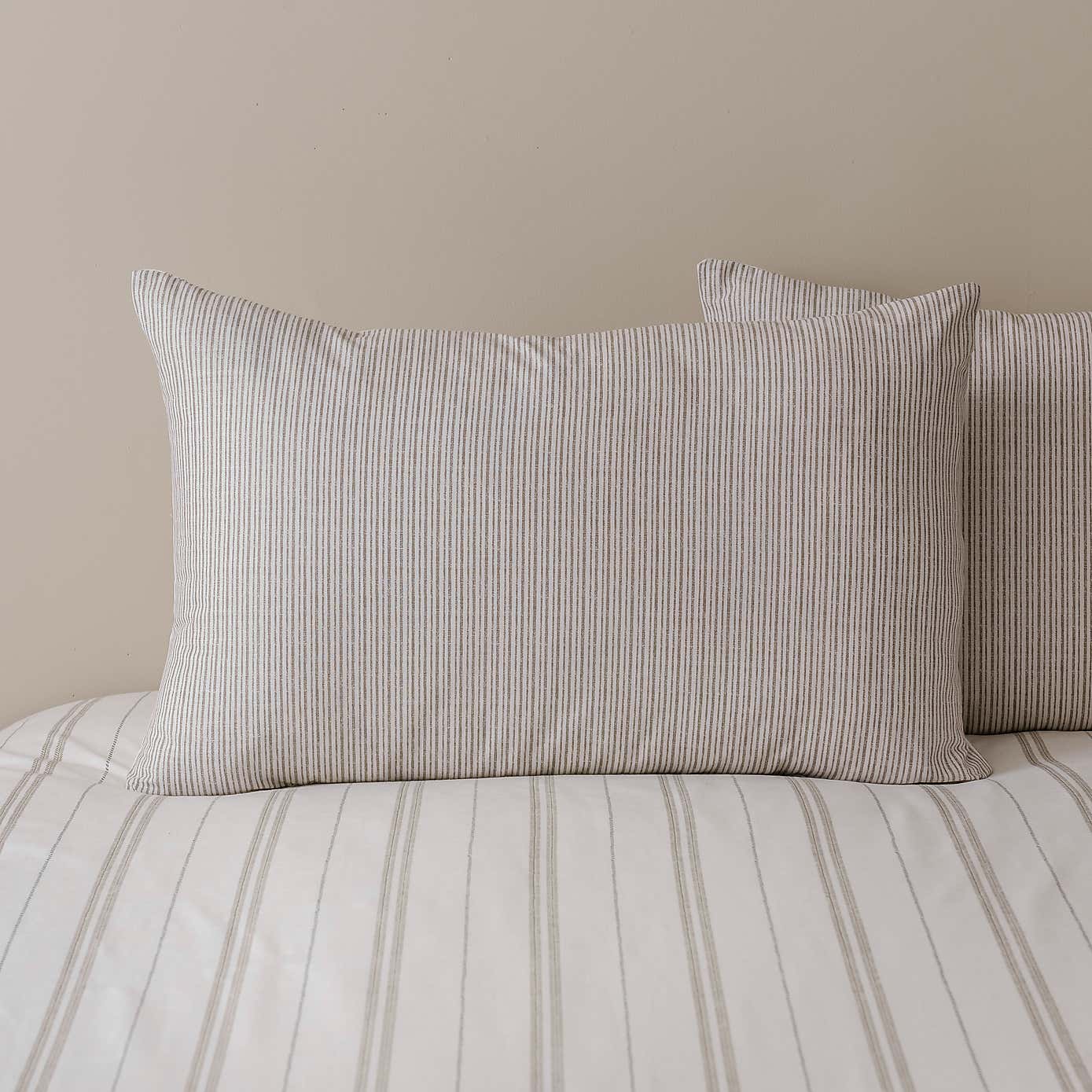 Carousel zoom image position 4 of 8