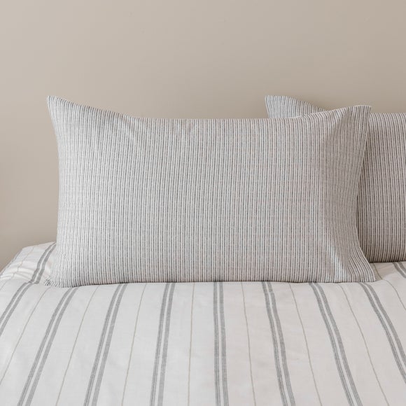 Carousel navigation image position 4 of 9