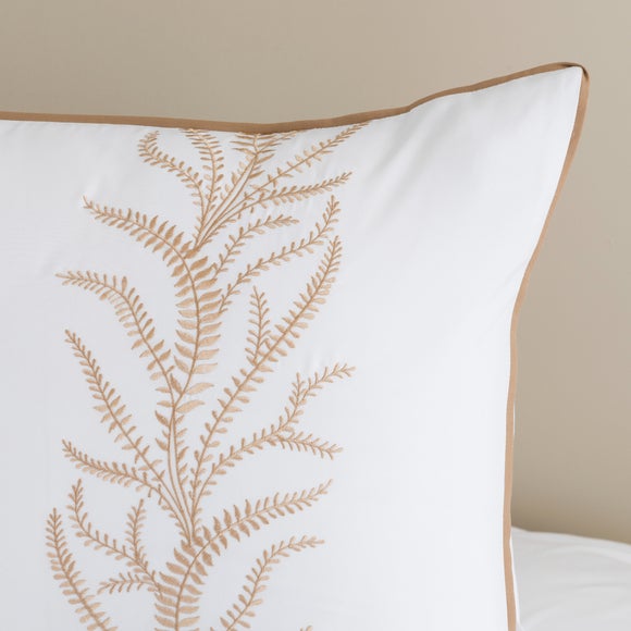 Carousel navigation image position 4 of 6