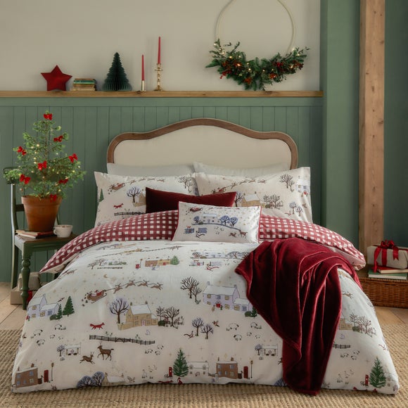 Photo 1 of Furn. Cotswolds Christmas Duvet Cover And Pillowcase Set
