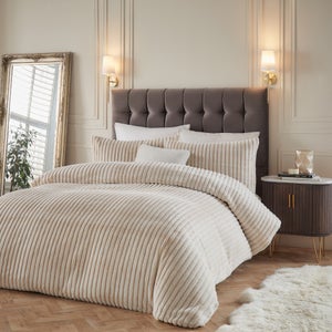 Paoletti Alpine Faux Fur Duvet Cover And Pillowcase Set