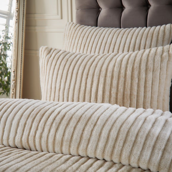 Carousel navigation image position 2 of 3