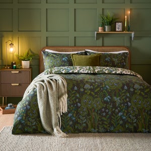 Furn. Garden Of Wonder Duvet Cover And Pillowcase Set