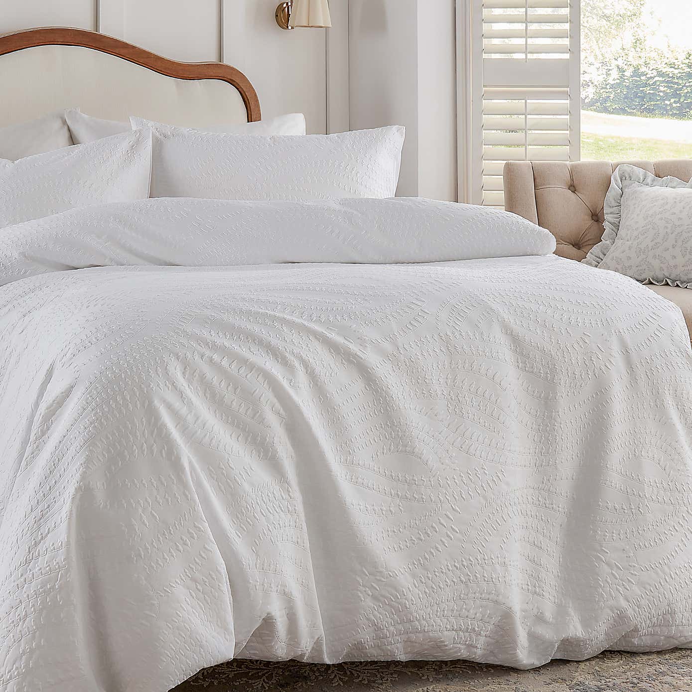 Carousel zoom image position 3 of 3