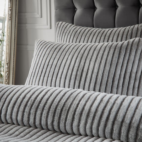 Carousel navigation image position 2 of 3