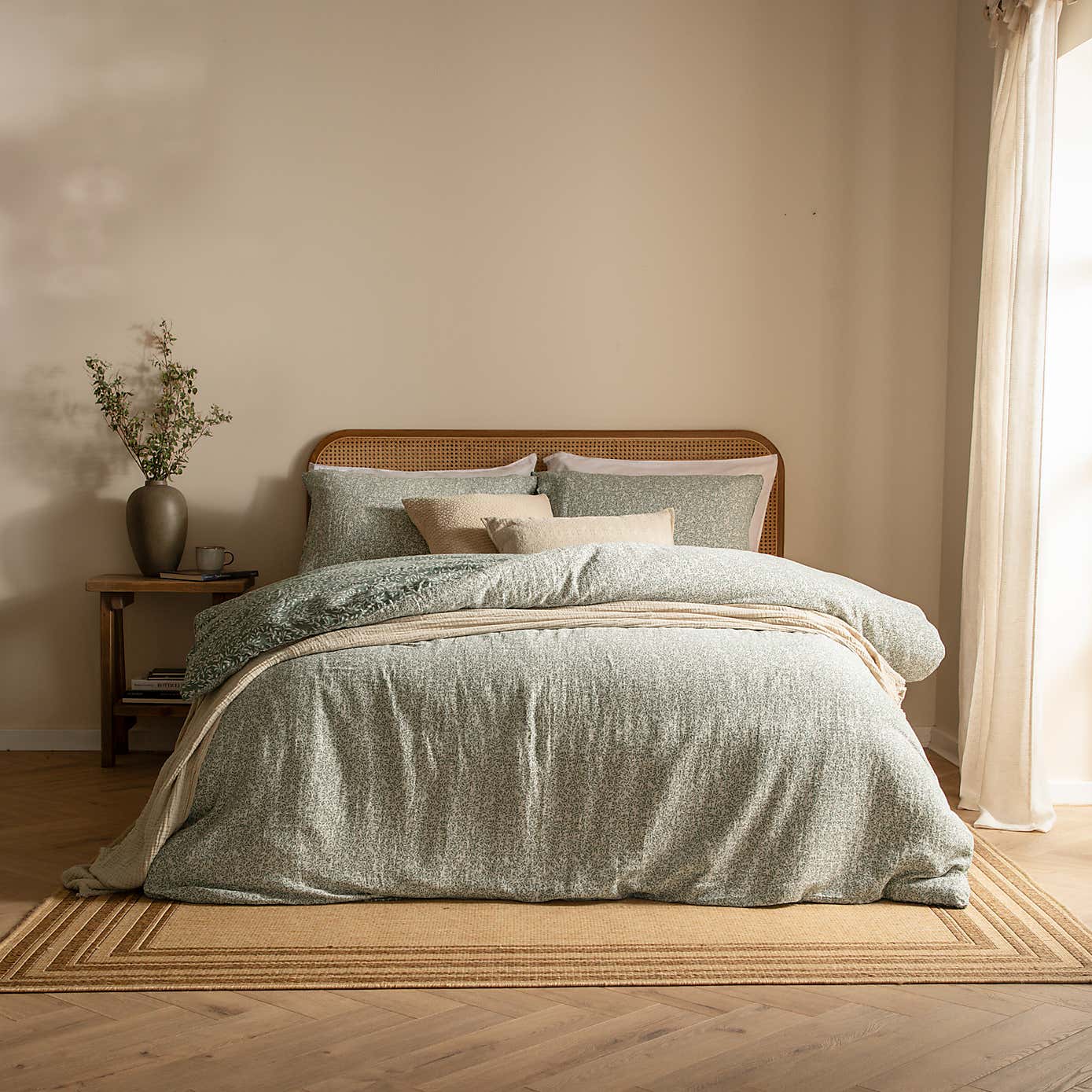 Carousel zoom image position 3 of 5