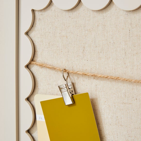 Carousel navigation image position 2 of 3