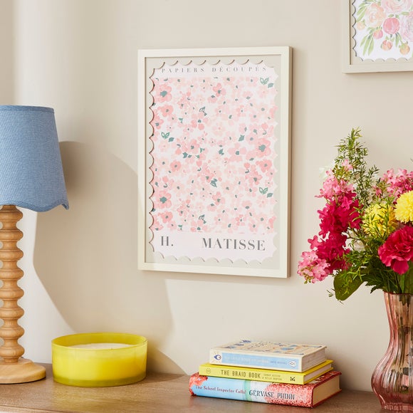 Remi Scalloped Photo Frame