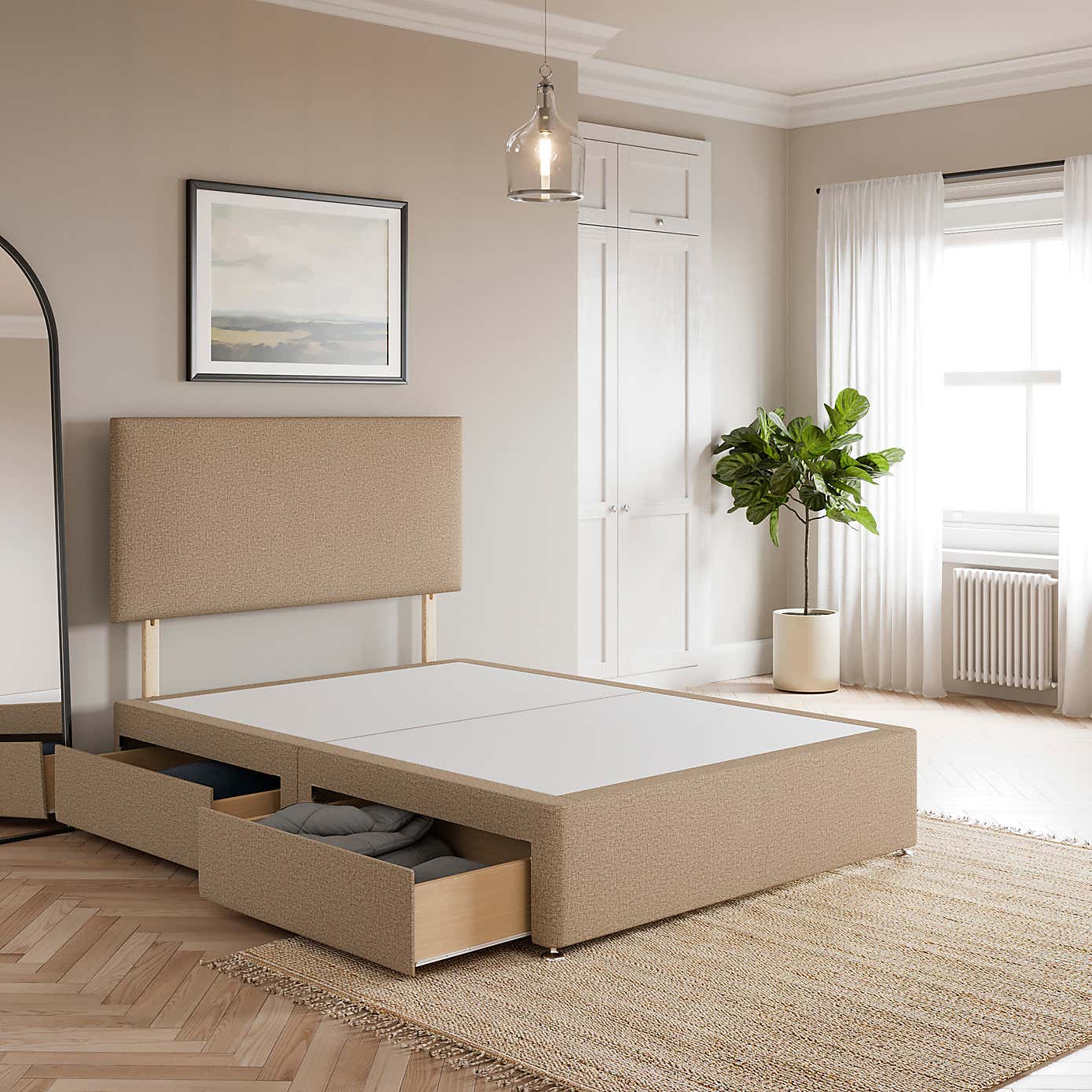 Carousel zoom image position 2 of 3