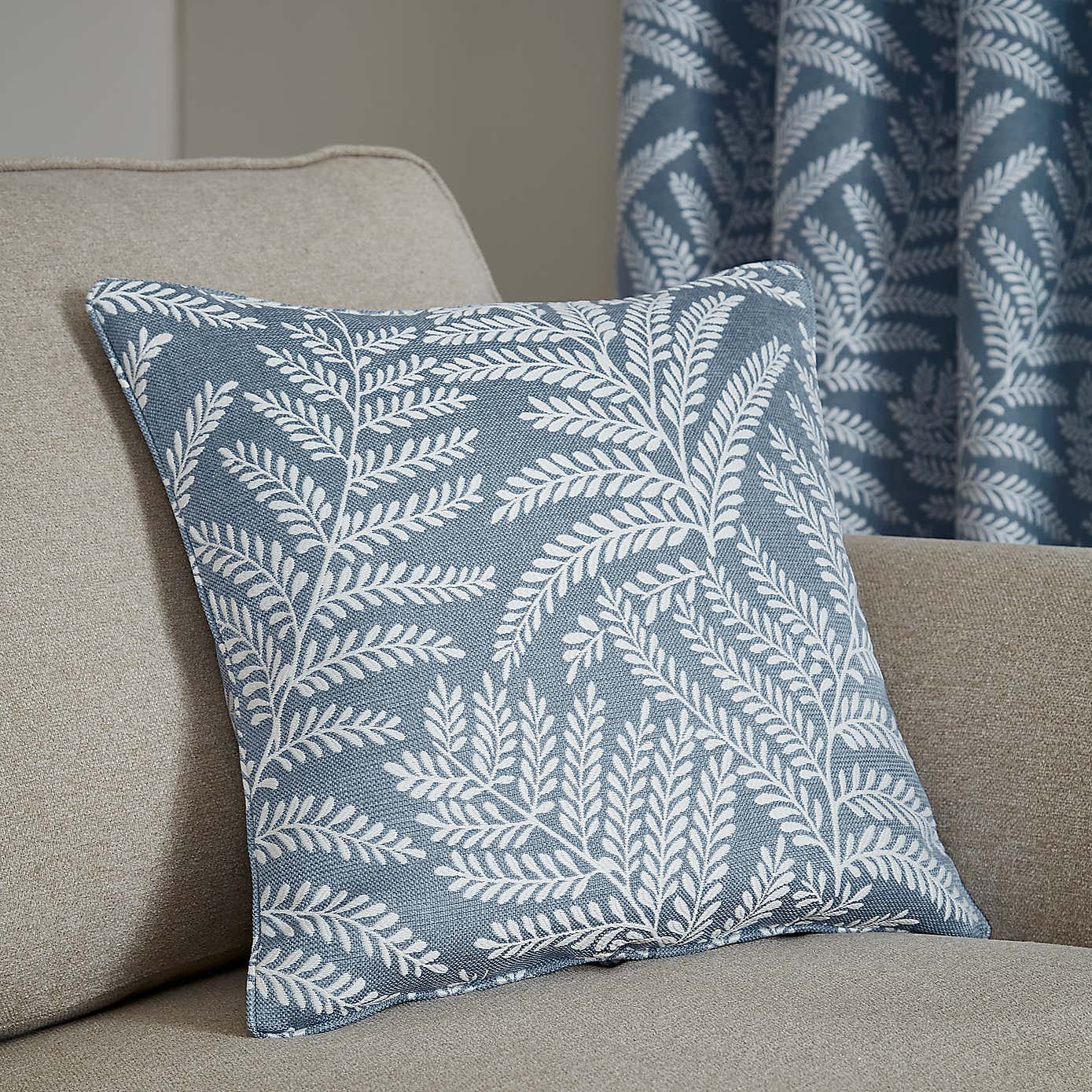 Carousel zoom image position 4 of 5