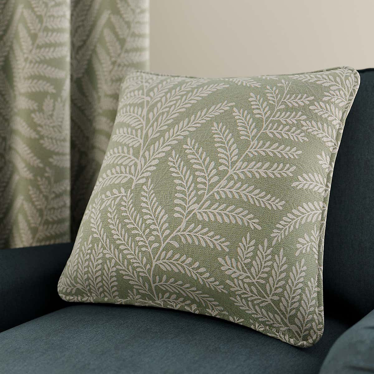 Carousel zoom image position 4 of 5