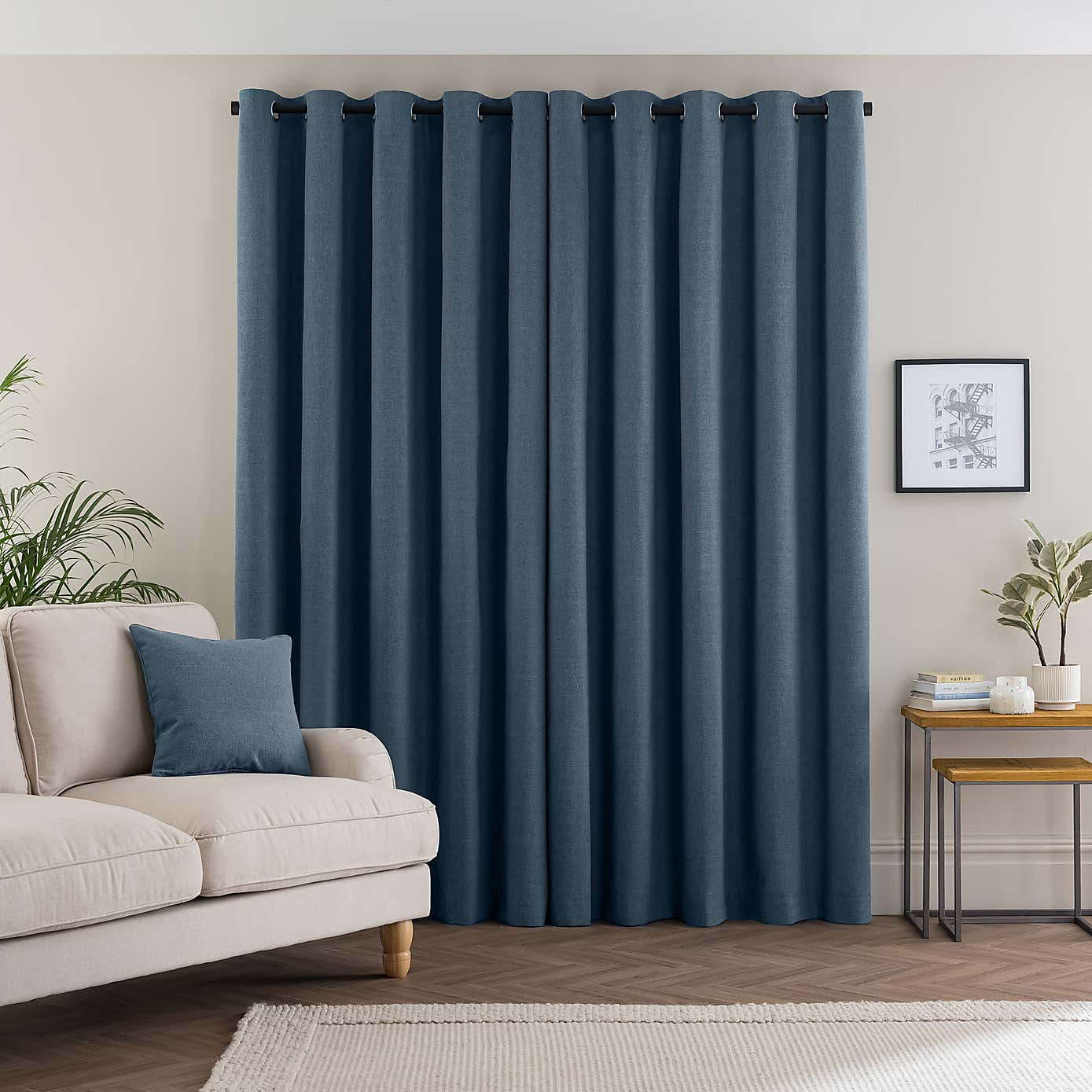 Carousel zoom image position 4 of 6