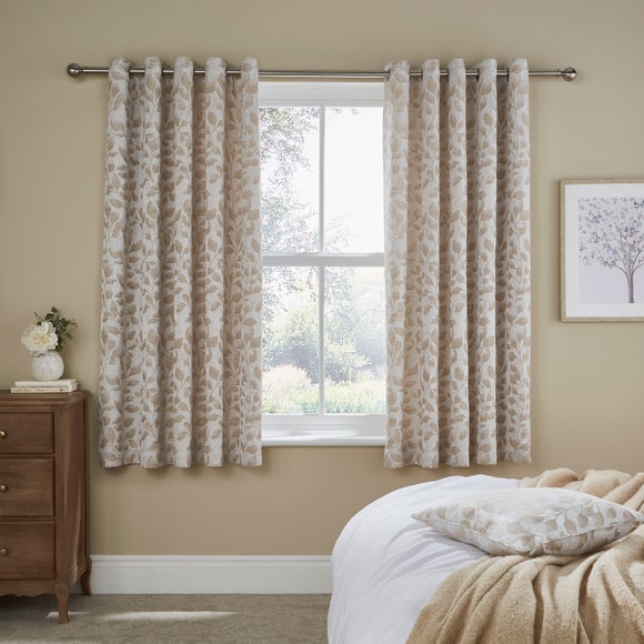 Carousel navigation image position 4 of 7