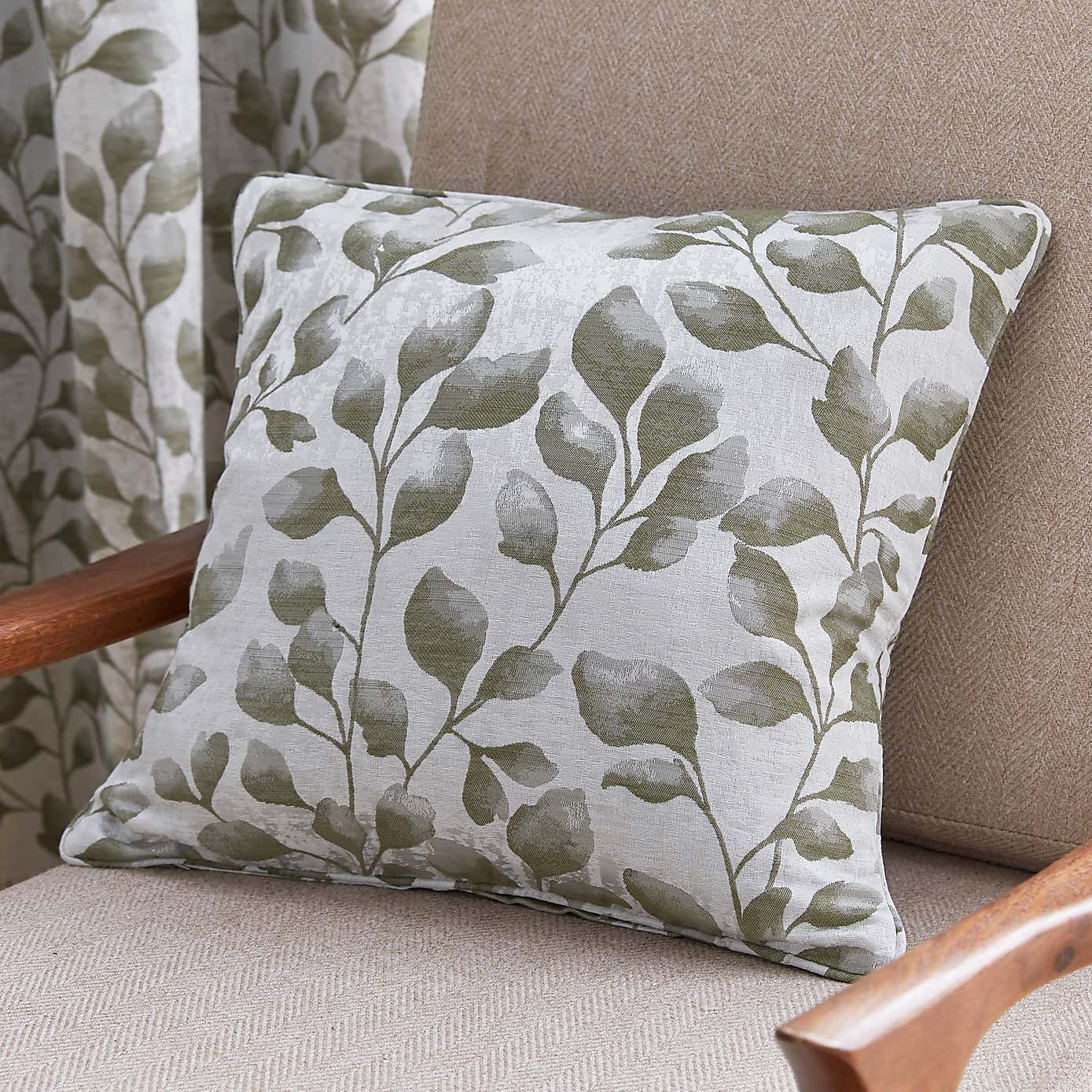 Carousel zoom image position 5 of 6