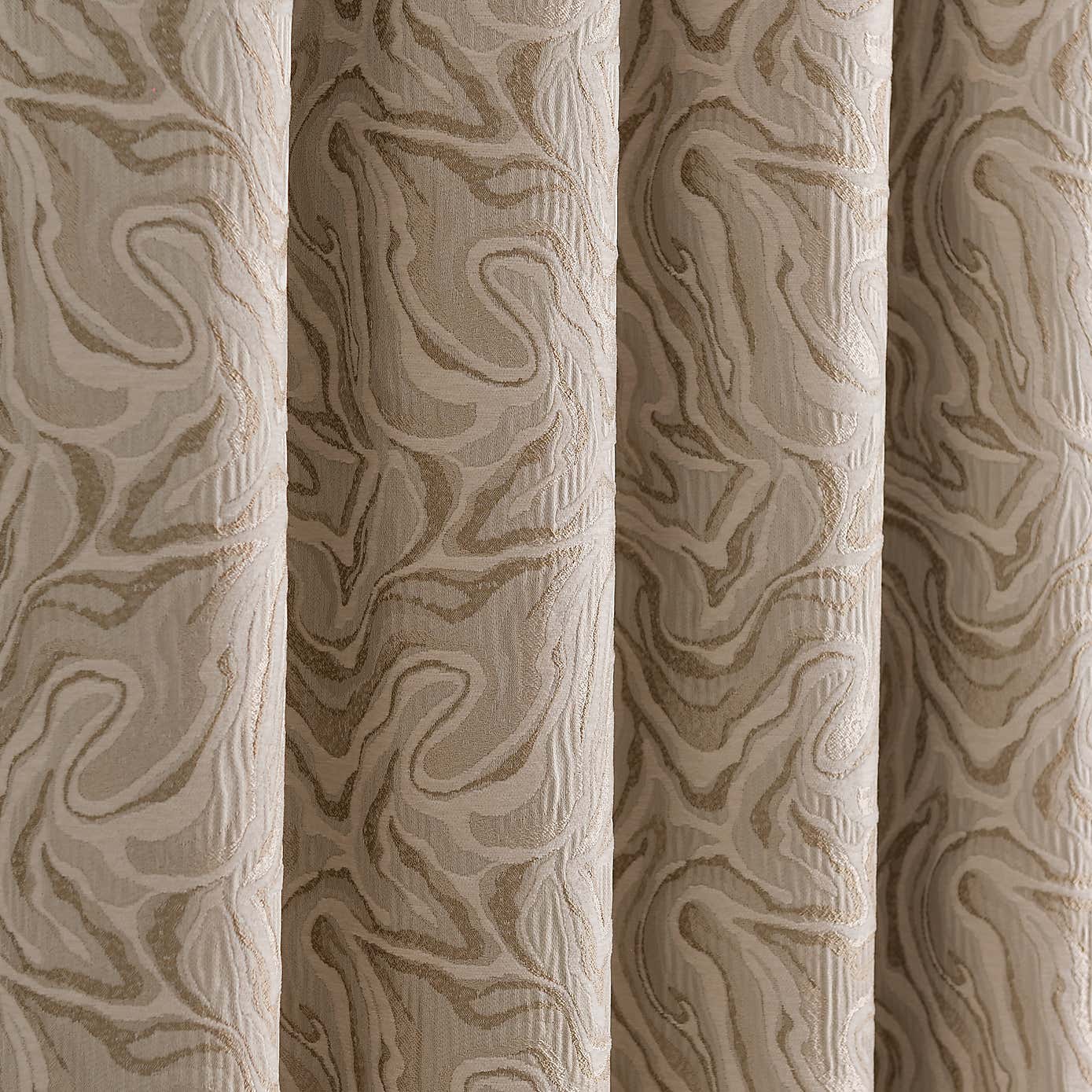 Carousel zoom image position 3 of 6