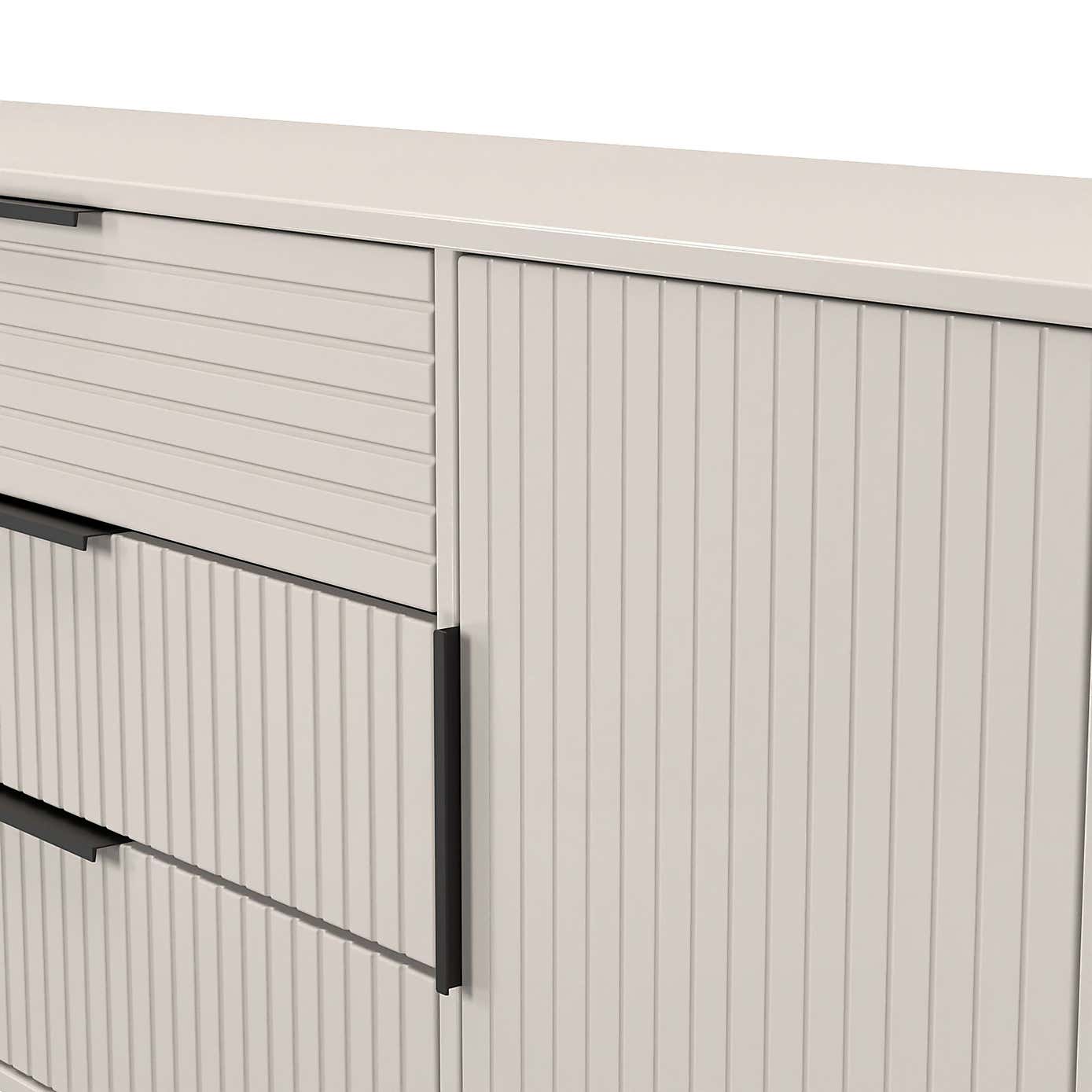 Carousel zoom image position 5 of 8